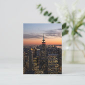 Dusk fällt auf Manhattan - Postkarte (Stehend Vorderseite)
