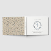 Dusky Blue Floral Laurel Wreath Monogram Taufe Gästebuch (Voll)