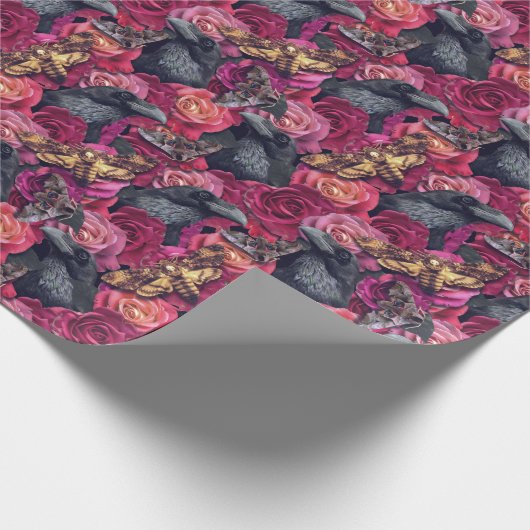 Dusky Death Head Hawk Moth Gothic Raven Rose Geschenkpapier (Ecke)