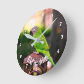 Dusky geharkter Papagei Personalisiert Runde Wanduhr (Winkel)