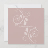 Dusky Petals und Soft Serenity Floral Wedding Einladung (Rückseite)