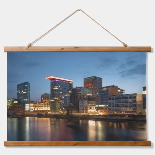 Düsseldorf Deutschland Wandteppich Mit Holzrahmen (Vorne)