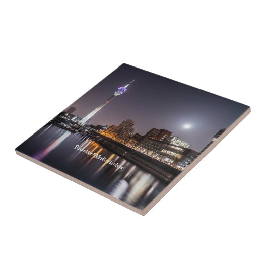 Dusseldorf, Media Harbour (mit der Bezeichnung ver Fliese (Seite)