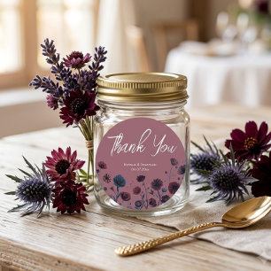 Düstere lila und blaue Blumenhochzeit Runder Aufkleber