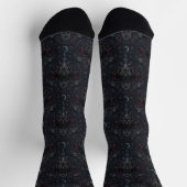 Düsterer Onyx Barock Rabe Socken (Oben)
