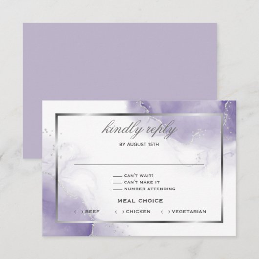Dusty Amethyst Lila Script Silver RSVP Card Karte (Vorne/Hinten)