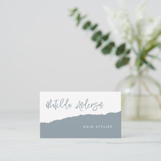 Dusty Blau moderne minimale Skript QR CODE Visitenkarte (Stehend Vorderseite)