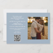 Dusty Blue 2 Foto Elegante Script Wedding QR Code Save The Date (Rückseite)