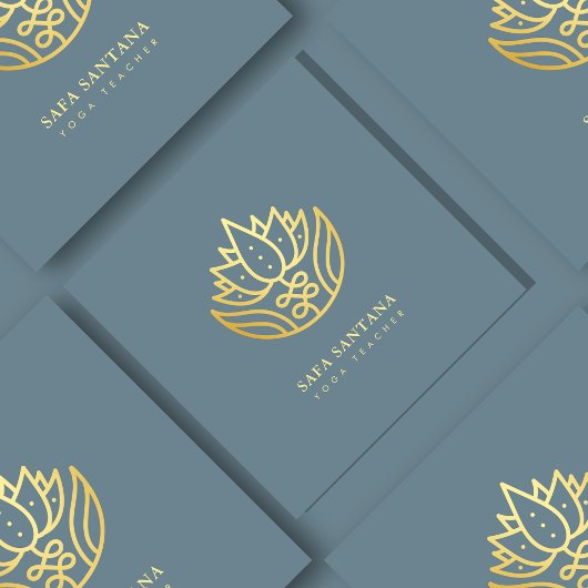 Dusty Blue and Gold Lotus Blume Yoga Lehrer Quadratische Visitenkarte