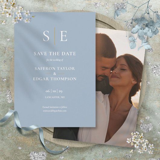 Dusty Blue and Gold Monogram Foto Wedding Save The Date