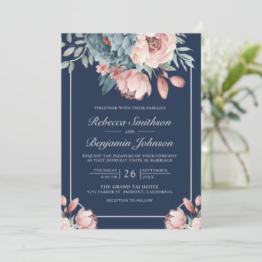 Dusty Blue and Pink Floral Navy QR Code Hochzeit Einladung (Stehend Vorderseite)