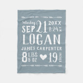 Dusty Blue Baby Boy Birth Stats Keepake Fleecedecke (Vorderseite)