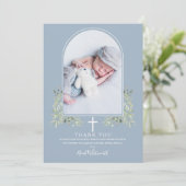 Dusty Blue Baptism Greenerity Arch Foto Dankeskarte (Stehend Vorderseite)