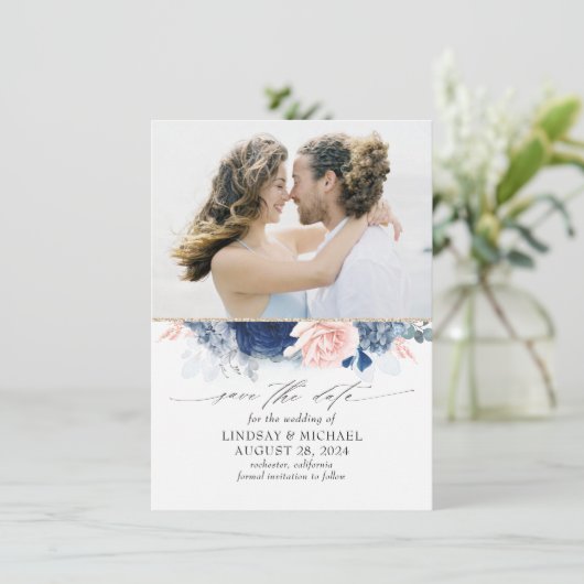 Dusty Blue & Blush Pink Save the Date Foto Ankündigung (Stehend Vorderseite)