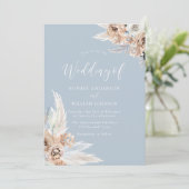 Dusty Blue Bohemisch Floral Wedding Einladung (Stehend Vorderseite)