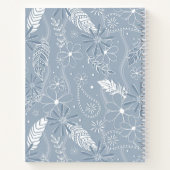 Dusty Blue Boho Feathers Blume Piss Monogramm Notizblock (Rückseite)