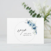 Dusty Blue Boho Floral w Meal RSVP Card Karte (Stehend Vorderseite)