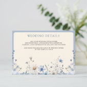 Dusty Blue Boho Wildblume Wedding Details Begleitkarte (Stehend Vorderseite)