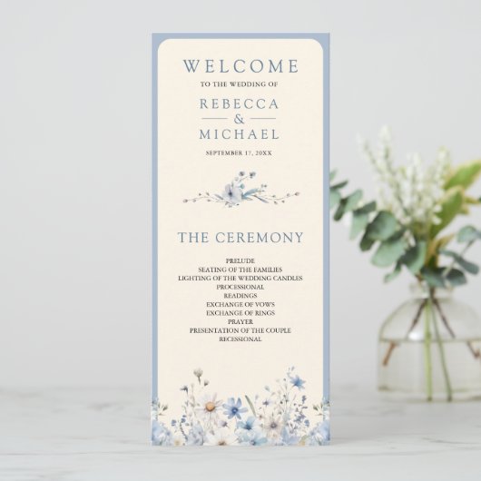 Dusty Blue Boho Wildblume Wedding Program (Stehend Vorderseite)