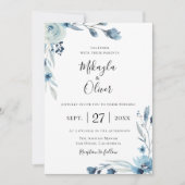 Dusty Blue Botanical Floral Wedding Einladung (Vorderseite)