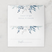 Dusty Blue Botanical Foliage Wedding Platzkarte (Außenseite Aufgefaltet)