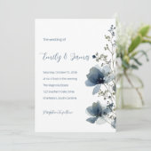 Dusty Blue Botanical Wedding Einladung (Stehend Vorderseite)