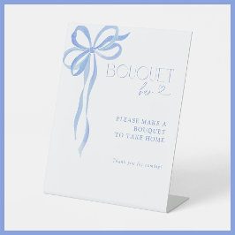 Dusty Blue Bow Brautparty Bouquet Bar Sockelschild