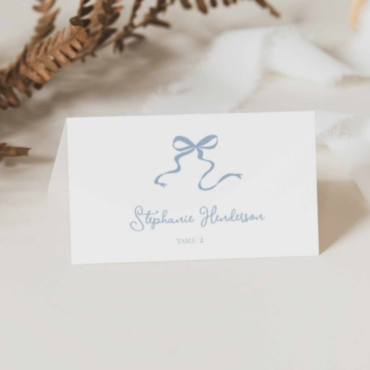 Dusty Blue Bow Falted Platzkarte Tischnummer