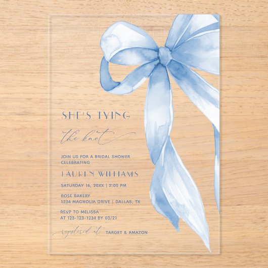 Dusty Blue Bow Sie bindet das Brautparty des Knote Acryleinladungen (Vorderseite)