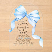 Dusty Blue Bow Sie bindet das Brautparty des Knote Acryleinladungen (Vorderseite)