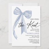 Dusty Blue Bow Sie bindet das Brautparty des Knote Einladung (Vorderseite)
