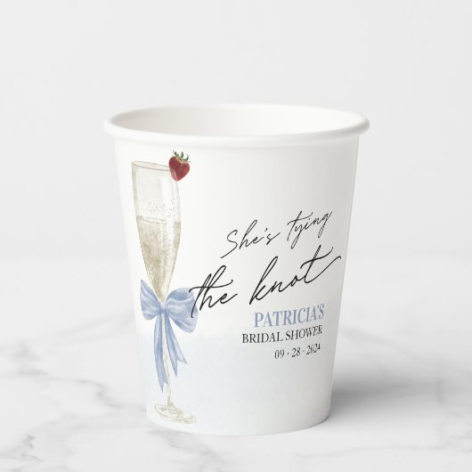 Dusty Blue Bow Sie bindet das Brautparty des Knote Pappbecher (Rückseite)