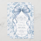 Dusty Blue Bow Toile Etwas Blue Brautparty Einladung (Vorne/Hinten)