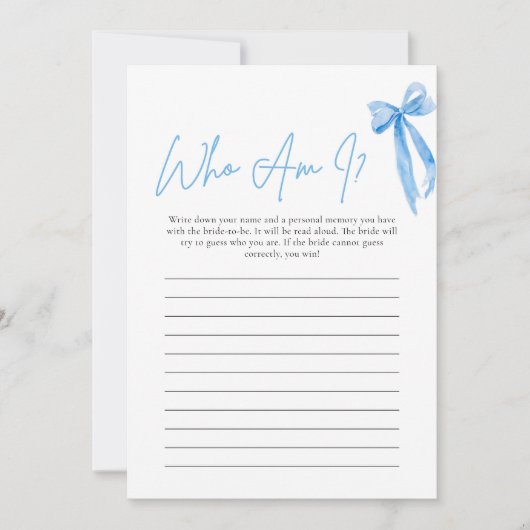 Dusty Blue Bow Who I Brautparty Game Card Einladung (Vorderseite)