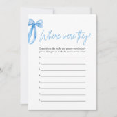 Dusty Blue Bow wo sie Brautparty Game waren Einladung (Vorderseite)