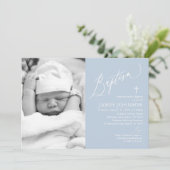 Dusty Blue Boy Baptism Foto Einladung (Stehend Vorderseite)