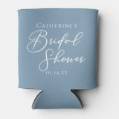 Dusty Blue Brautparty Personalisiert White Script Dosenkühler (Vorderseite)