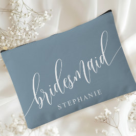 Dusty Blue Bridesmaid Moderne Kalligrafie Zubehörtasche