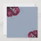 Dusty Blue Burgundy Peonies Elegante Wedding Einladung (Rückseite)