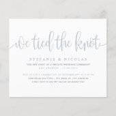 Dusty Blue Calligrafy wir die Knot Einladung. (Vorderseite)