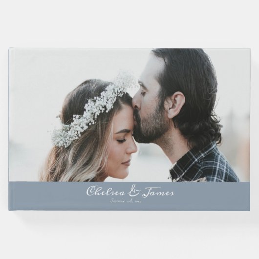 Dusty Blue Calligraphy Script Foto Wedding Gästebuch (Vorderseite)