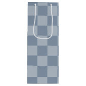Dusty Blue Checkerboard Geschenktüte Für Weinflaschen (Vorderseite)