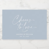 Dusty Blue "Cheers to Liebe" Hochzeit Schaumweinetikett (Einzelnes Label)