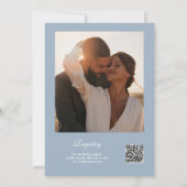 Dusty Blue Chic Script QR Code Foto Brautparty Einladung (Rückseite)
