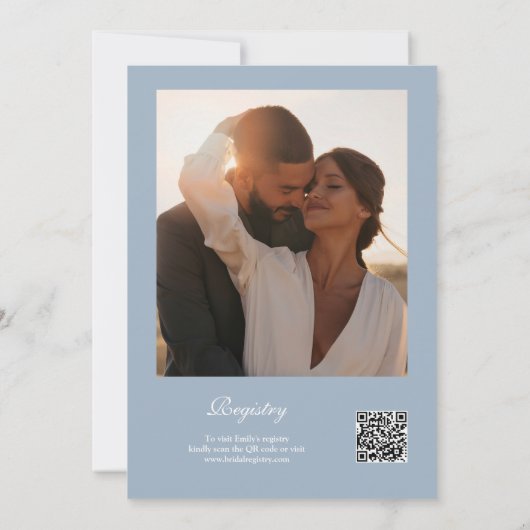 Dusty Blue Chic Script QR Code Foto Brautparty Einladung (Rückseite)