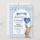 Dusty Blue Coquette Little Bunny Floral Birthday Einladung (Vorderseite)