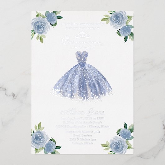 Dusty Blue Dress Quinceanera Folieneinladung (Vorderseite)