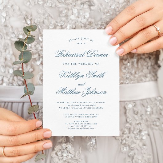 Dusty Blue Elegant Klassisches Script Probe Dinner Einladung