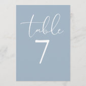 Dusty Blue Elegant Modern Script Table Number Einladung (Rückseite)