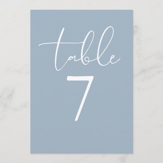 Dusty Blue Elegant Modern Script Table Number Einladung (Vorderseite)